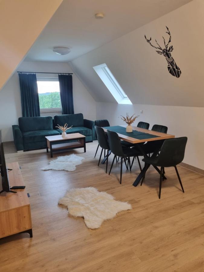 Apartamenty Jelen Pod Grapom Banska Nizna ภายนอก รูปภาพ